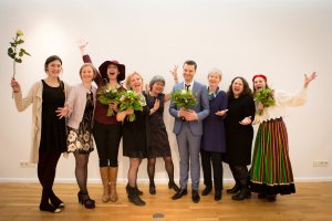 Mariann (Katrini ja Lauri tütar), Kadi, Katrin, Ele, Suvi, Lauri, Meeli, Aira, Liis